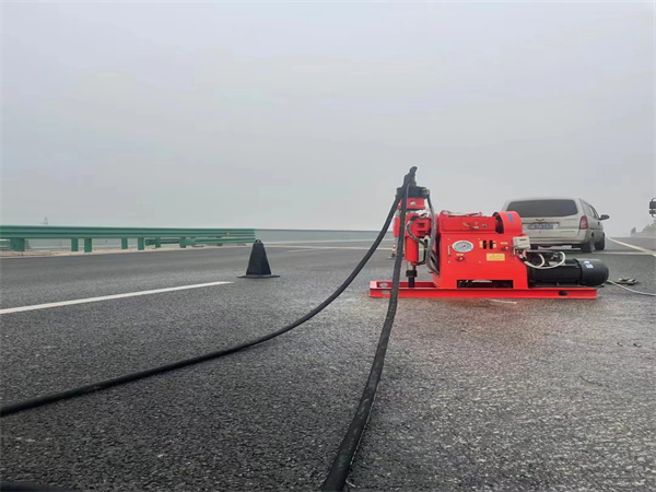 平罗马路路基路面开裂下沉注浆加固灌浆